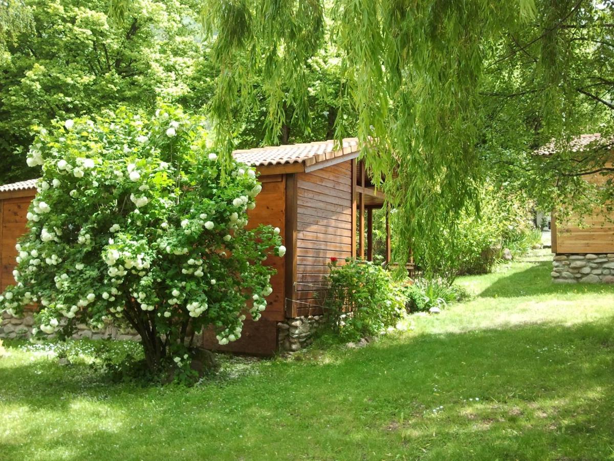Les Chalets Quazemi A Casteil Екстер'єр фото